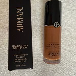 New Giorgio Armani Luminous Silk Foundation - Warm Tan 14